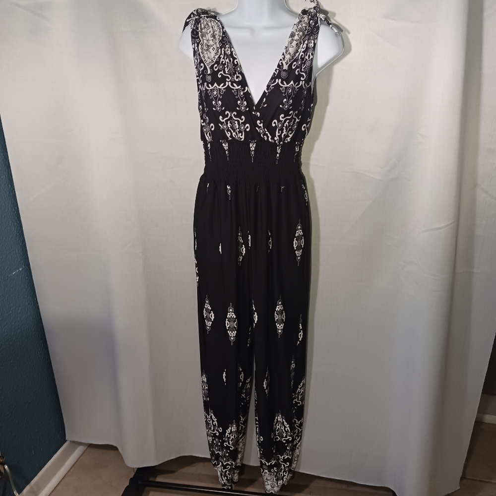 Jon & Anna Black and White Jumpsuit Size M